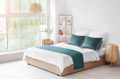 New bed runner - new,